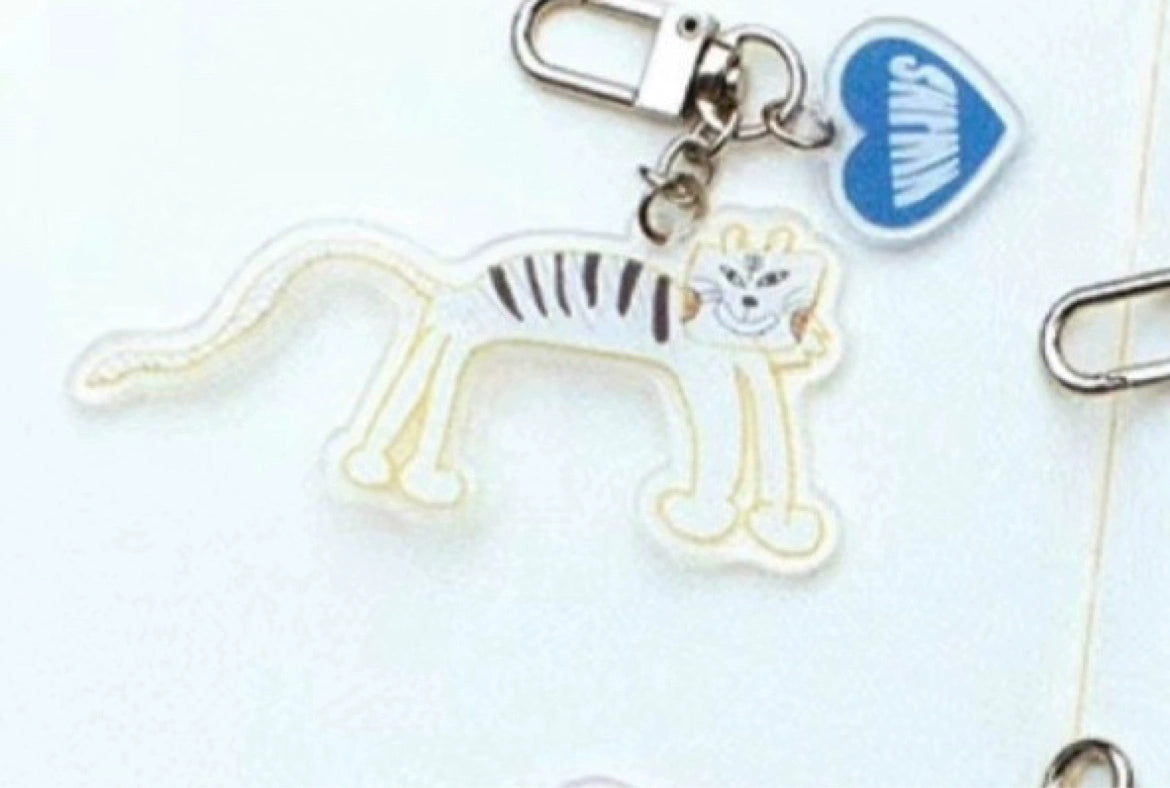 [Official] NewJeans 'New Jeans' Keyring - NewJeans Universe
